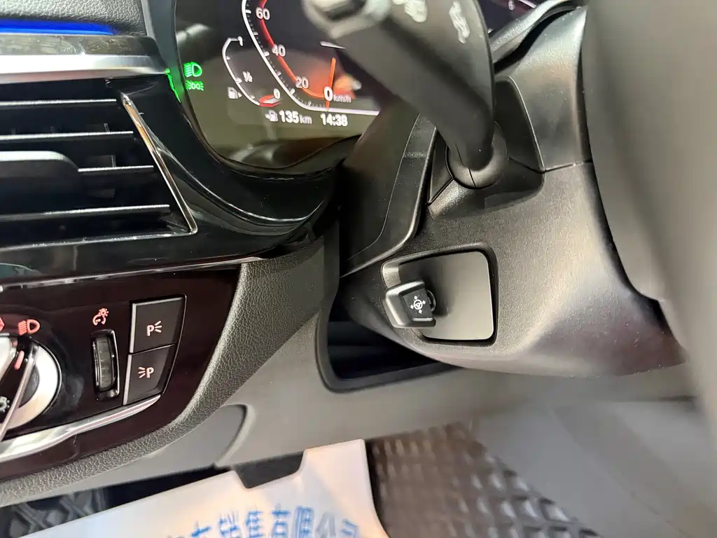 BMW 5 Series — миниатюра 23