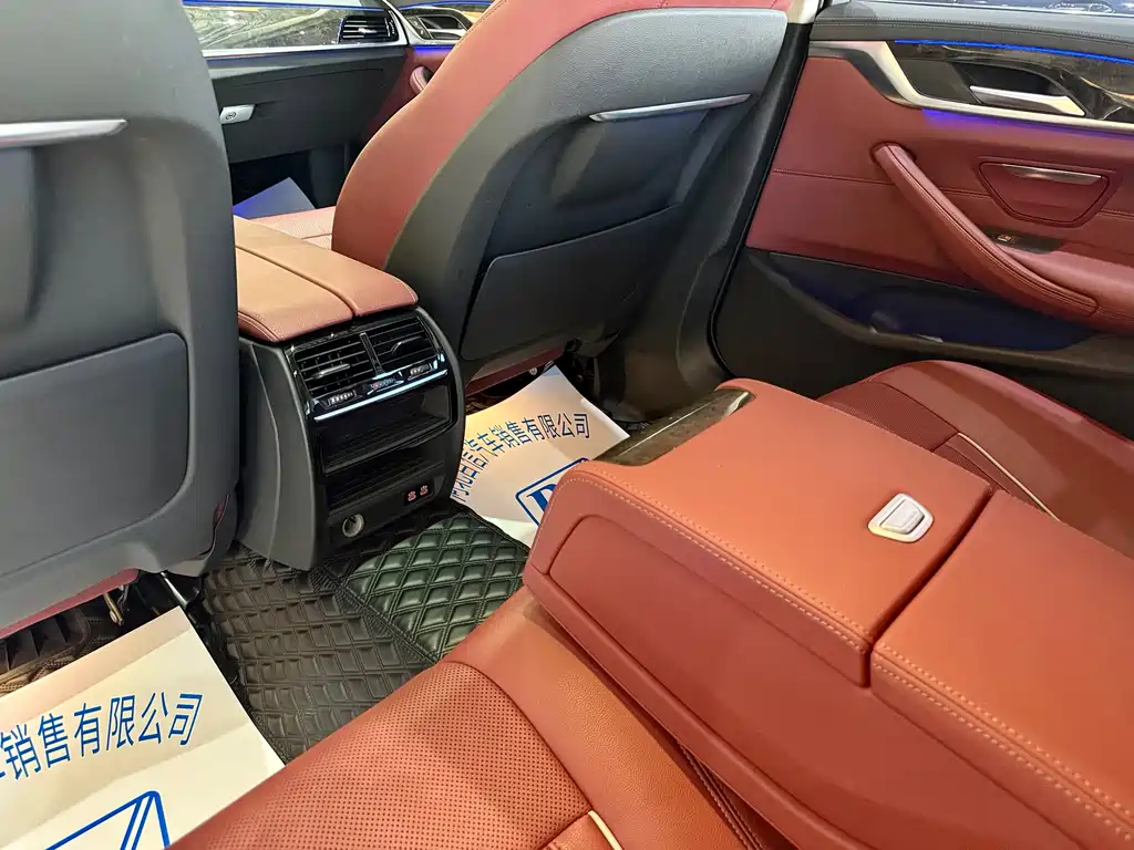 BMW 5 Series — миниатюра 28