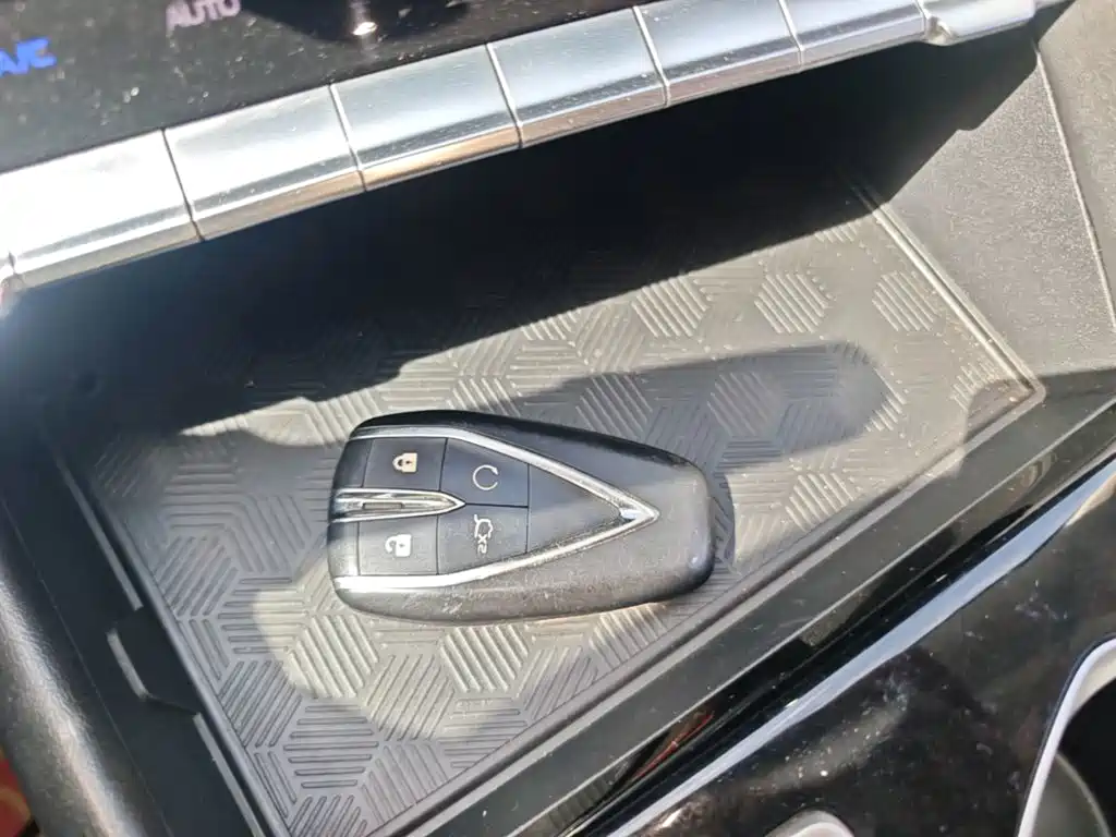 Changan Eado — миниатюра 9