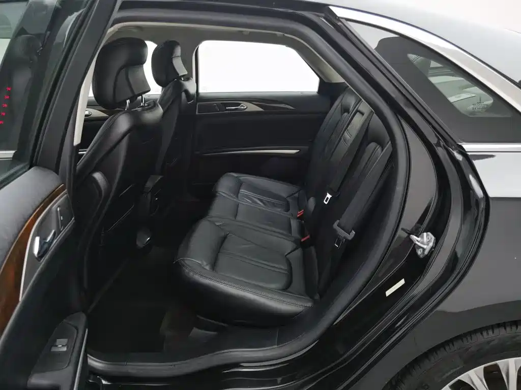 Lincoln MKZ — миниатюра 15