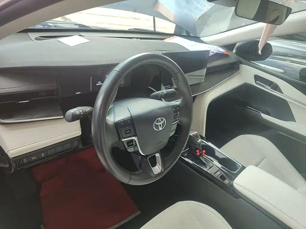 Toyota Camry — миниатюра 11
