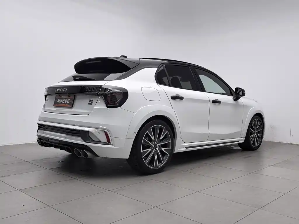 Lynk & Co 02 Hatchback — миниатюра 2