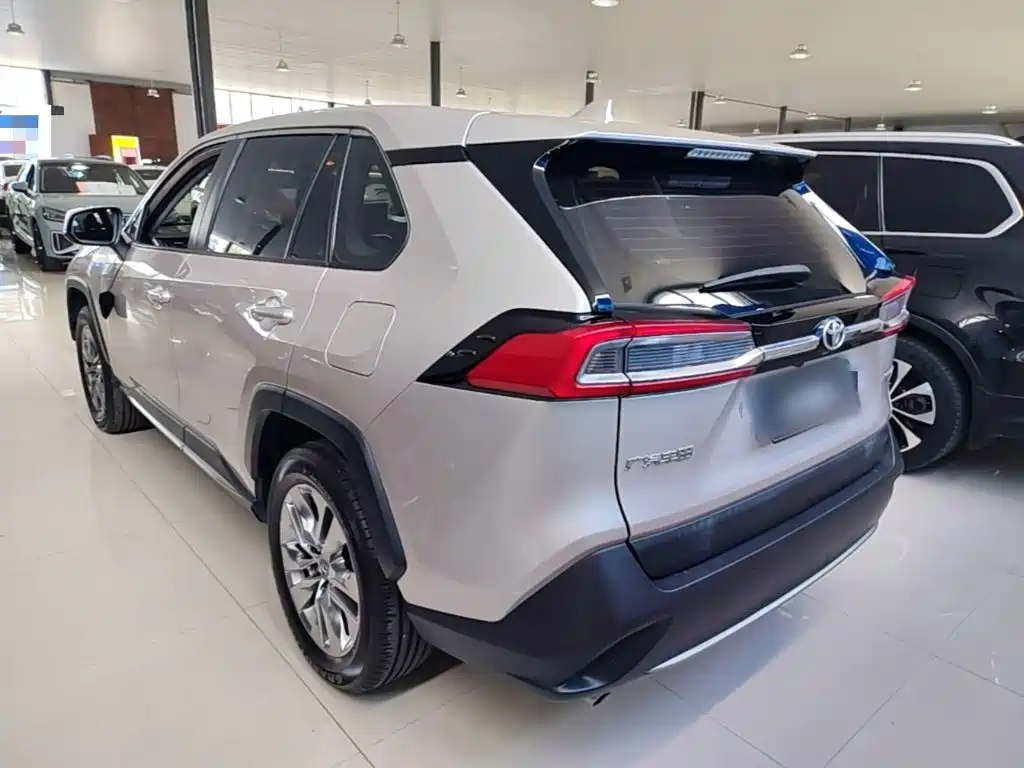 Toyota Wildlander — миниатюра 5
