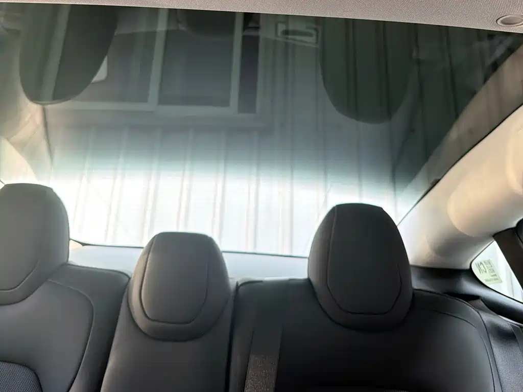 Tesla Model 3 — миниатюра 20