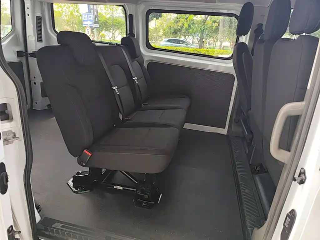 Ford Transit — миниатюра 17