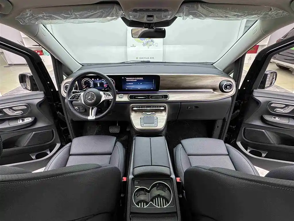 MERCEDES-BENZ V CLASS