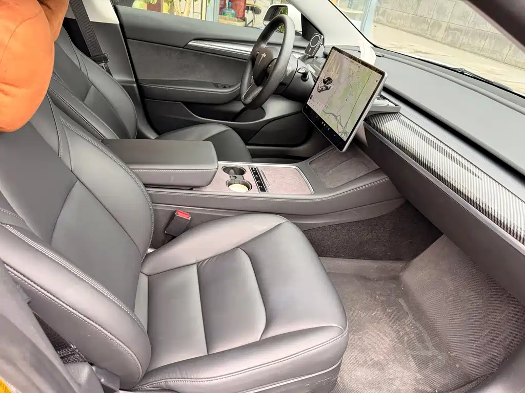Tesla Model 3 — миниатюра 9