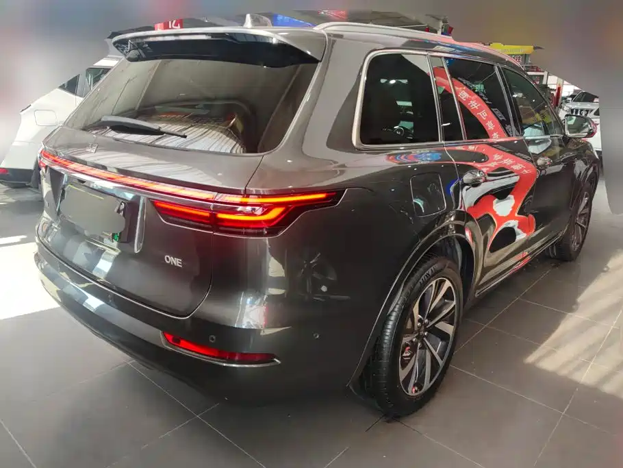 Li Auto ONE 2021 6 мест