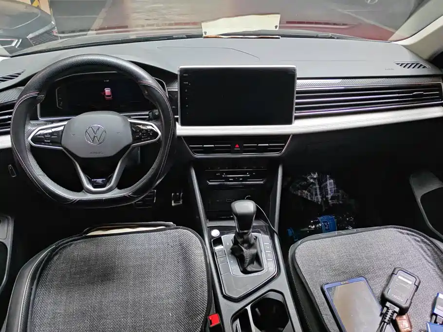Volkswagen Tiguan L — миниатюра 12