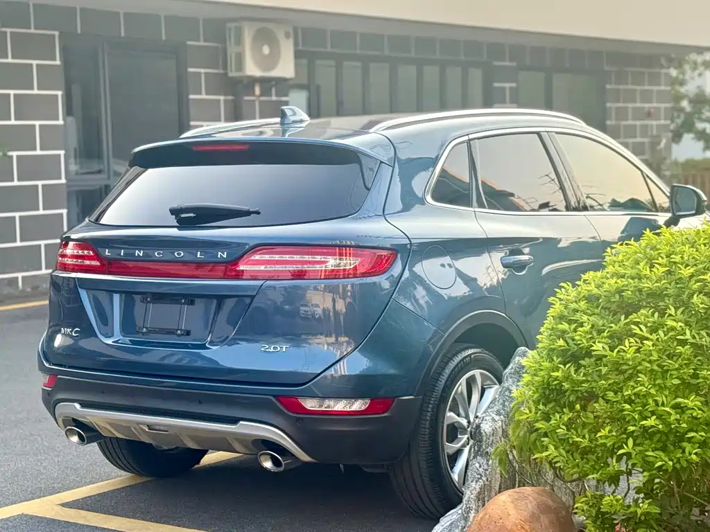 Lincoln MKC — миниатюра 6