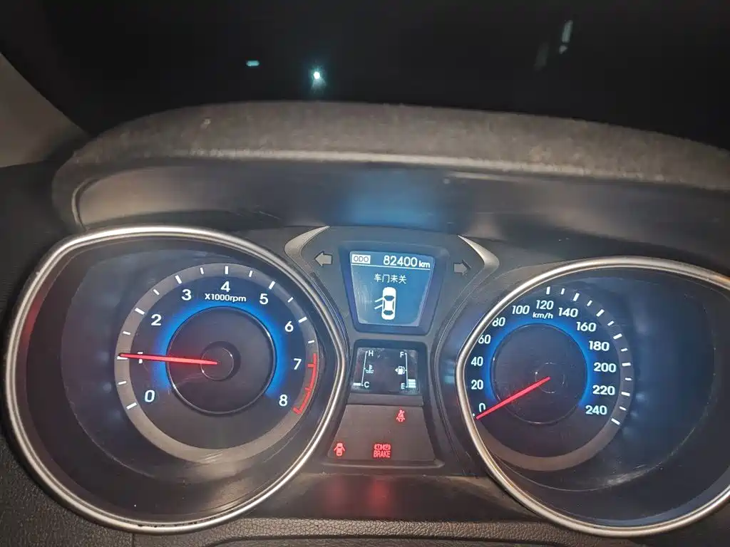 Hyundai Elantra Langdong — миниатюра 13