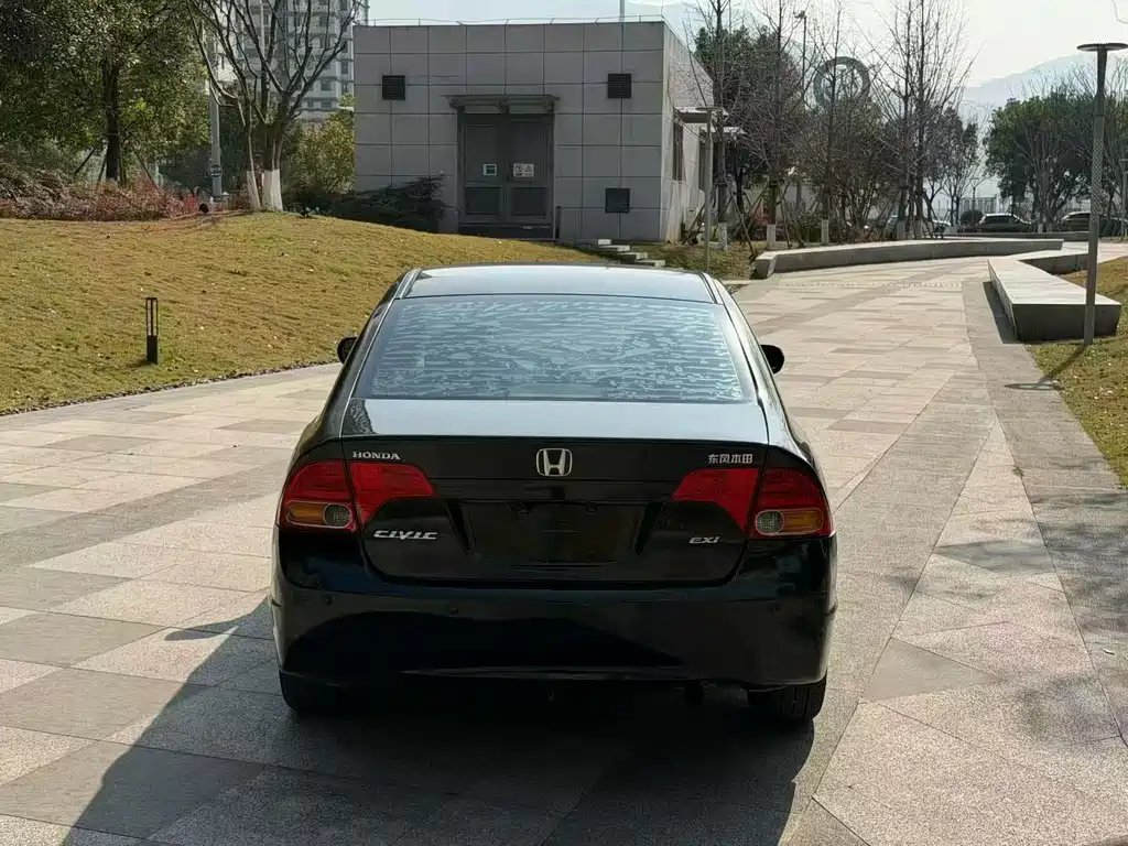 Honda Civic — миниатюра 5