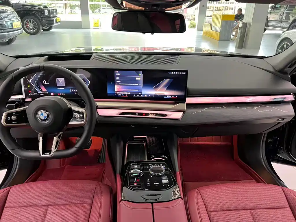 BMW 5 Series — миниатюра 9