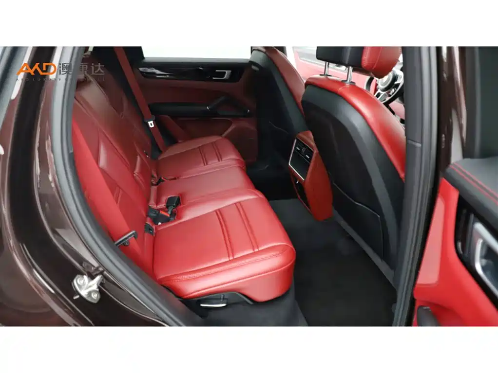 Porsche Cayenne — миниатюра 8