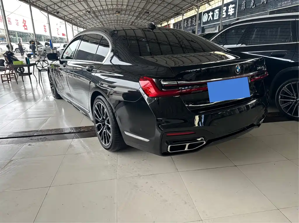 BMW 7 SERIES