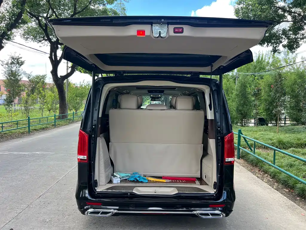 Mercedes-Benz V-Class — миниатюра 24