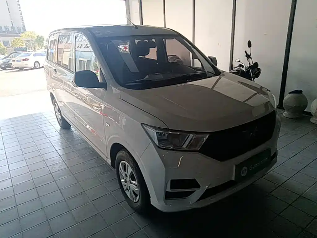 Wuling Hongguang — миниатюра 4