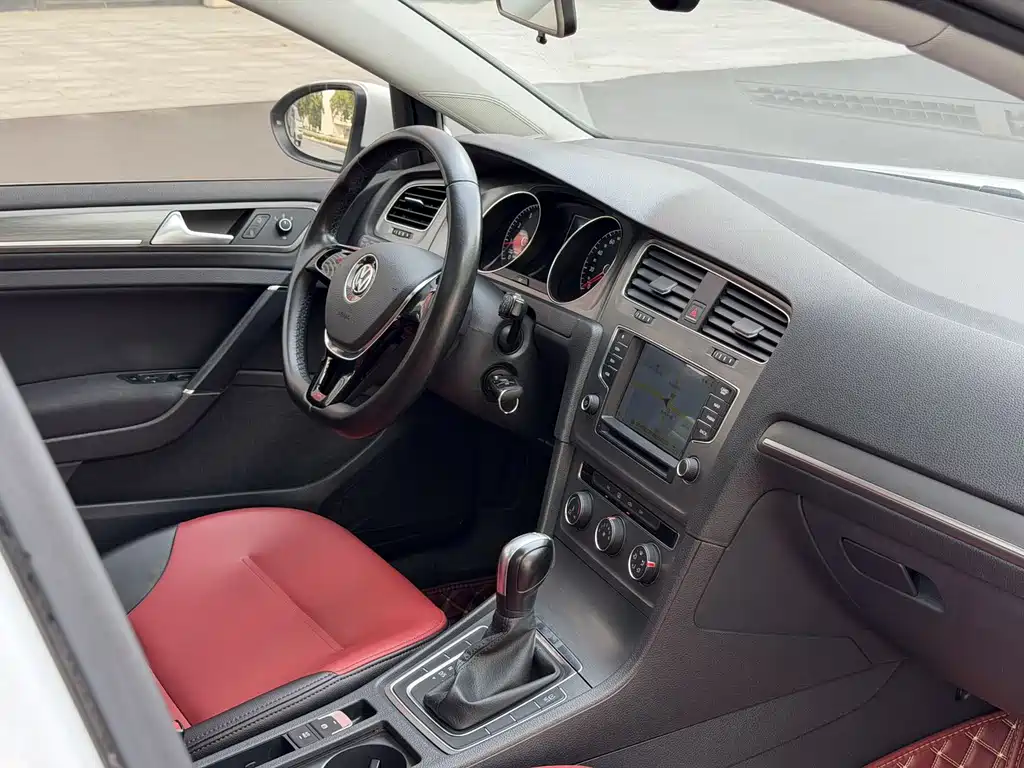 Volkswagen Golf — миниатюра 10