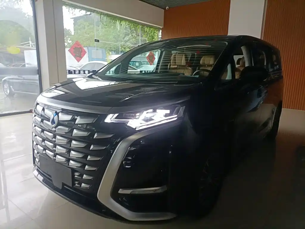 Denza D9 2022 DM-i 1040 Luxury