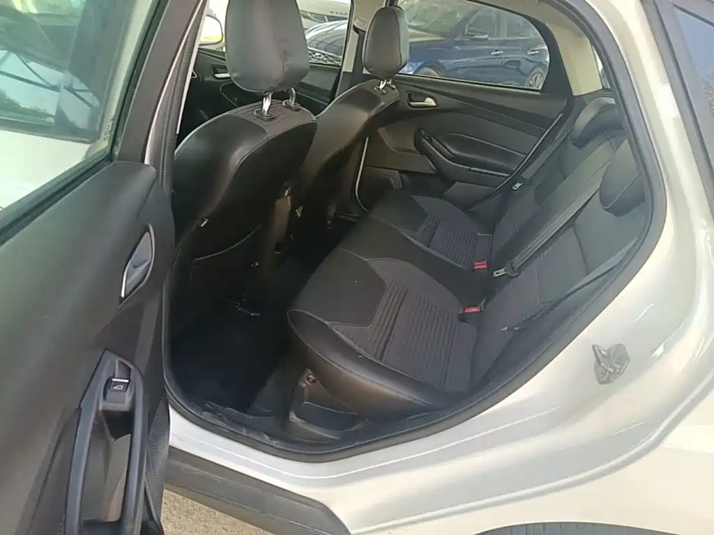 Ford Focus — миниатюра 17