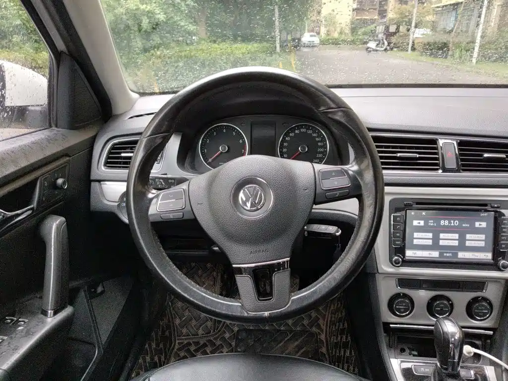 Volkswagen Lavida — миниатюра 3