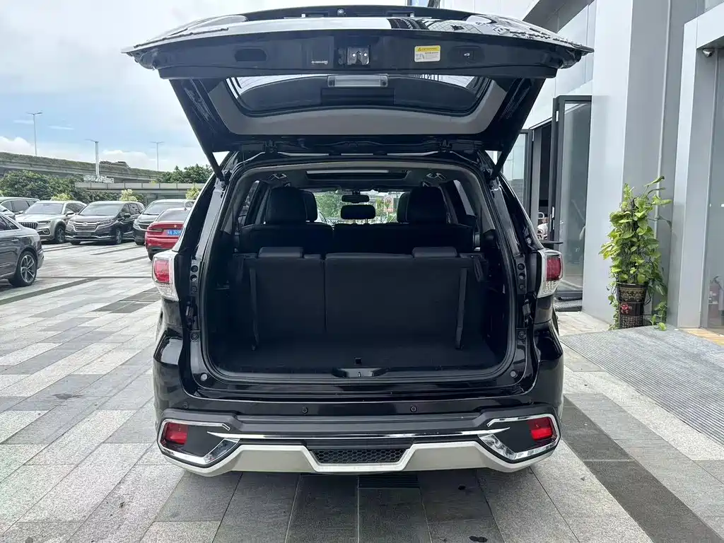 Toyota Highlander — миниатюра 5