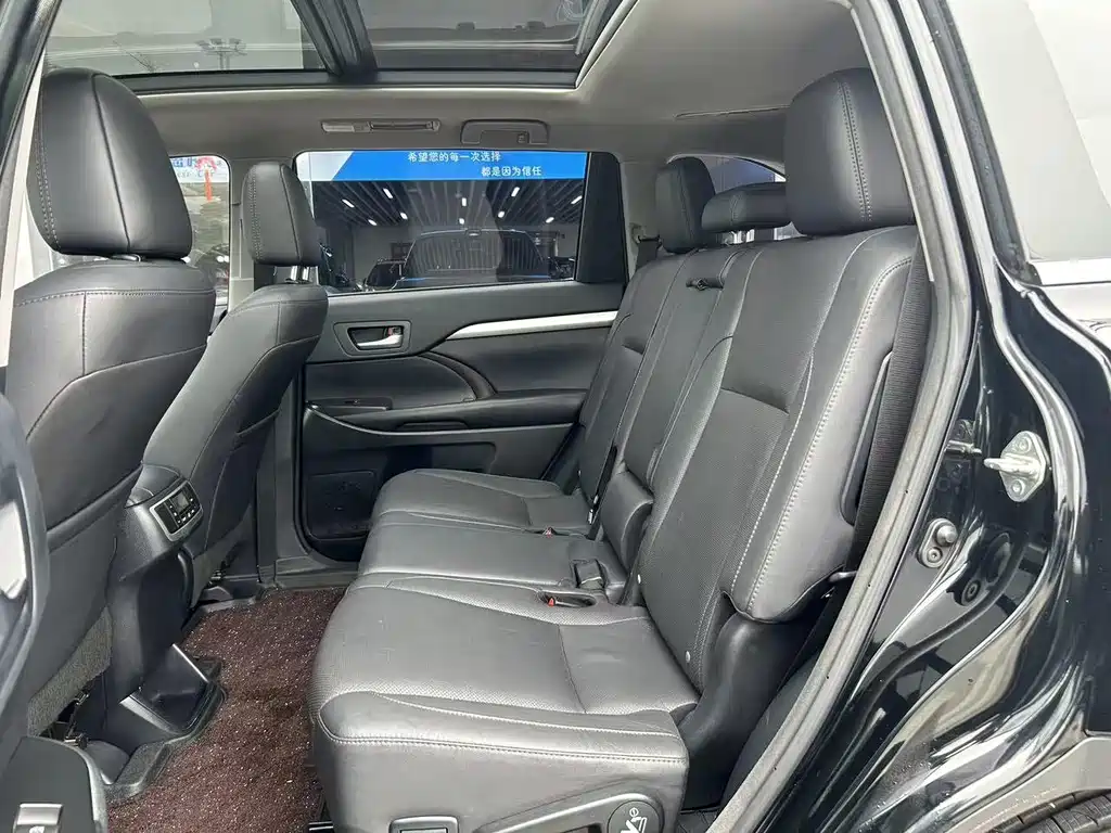 Toyota Highlander — миниатюра 12