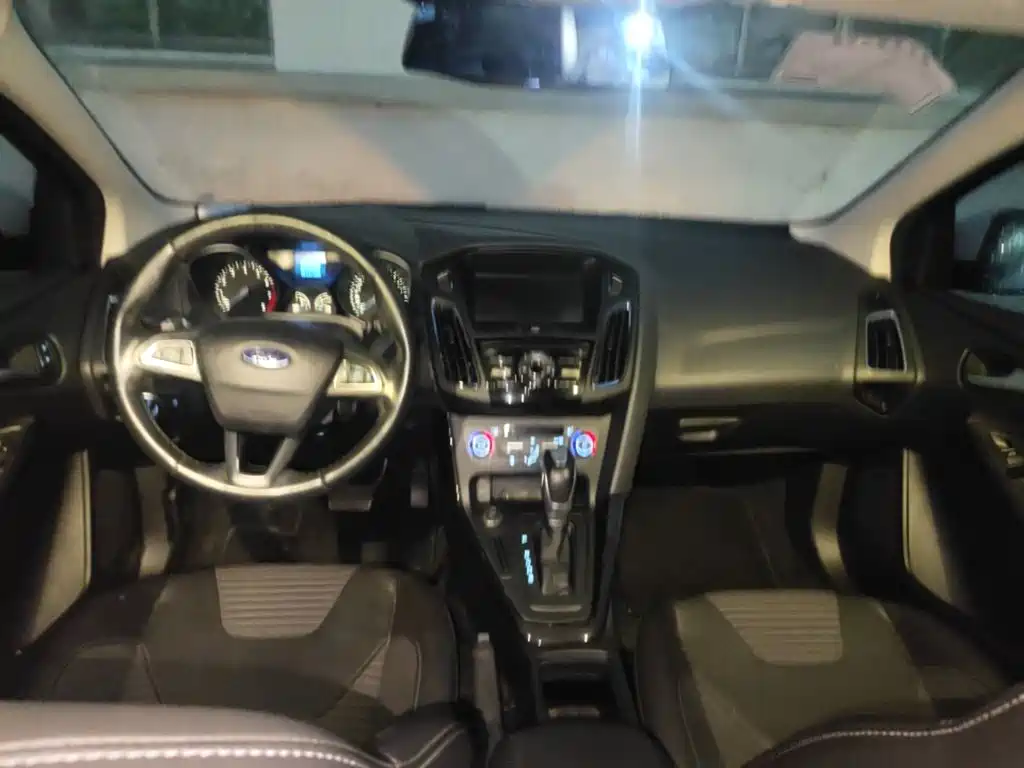 Ford Focus — миниатюра 14