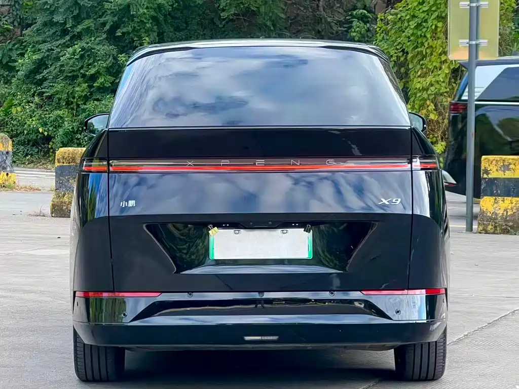 XIAOPENG X9