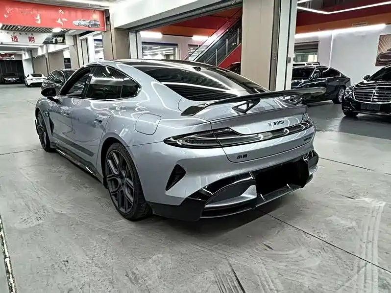 XIAOMI CAR XIAOMI SU7 ULTRA