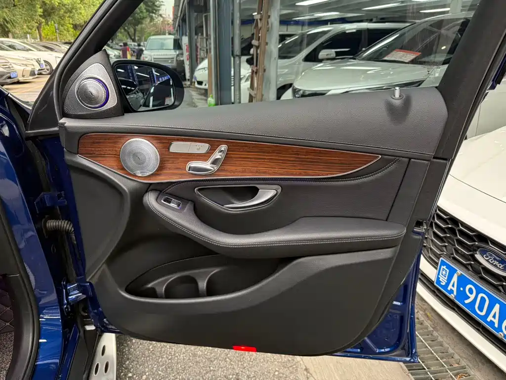 Mercedes-Benz GLC — миниатюра 16