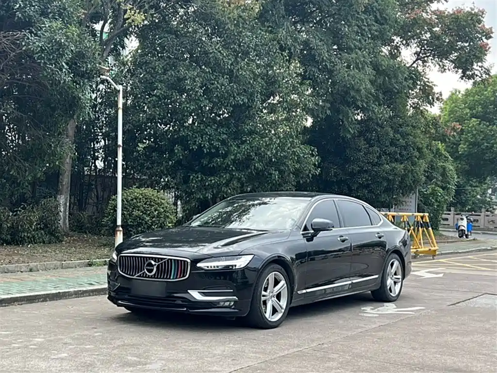 Volvo S90 2019 T5
