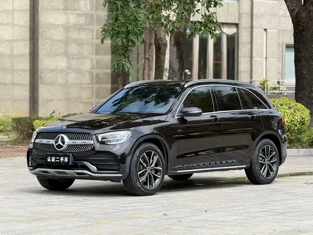 MERCEDES-BENZ GLC
