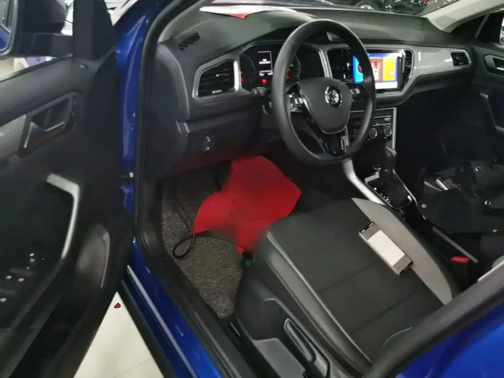 Volkswagen T-Roc — миниатюра 16