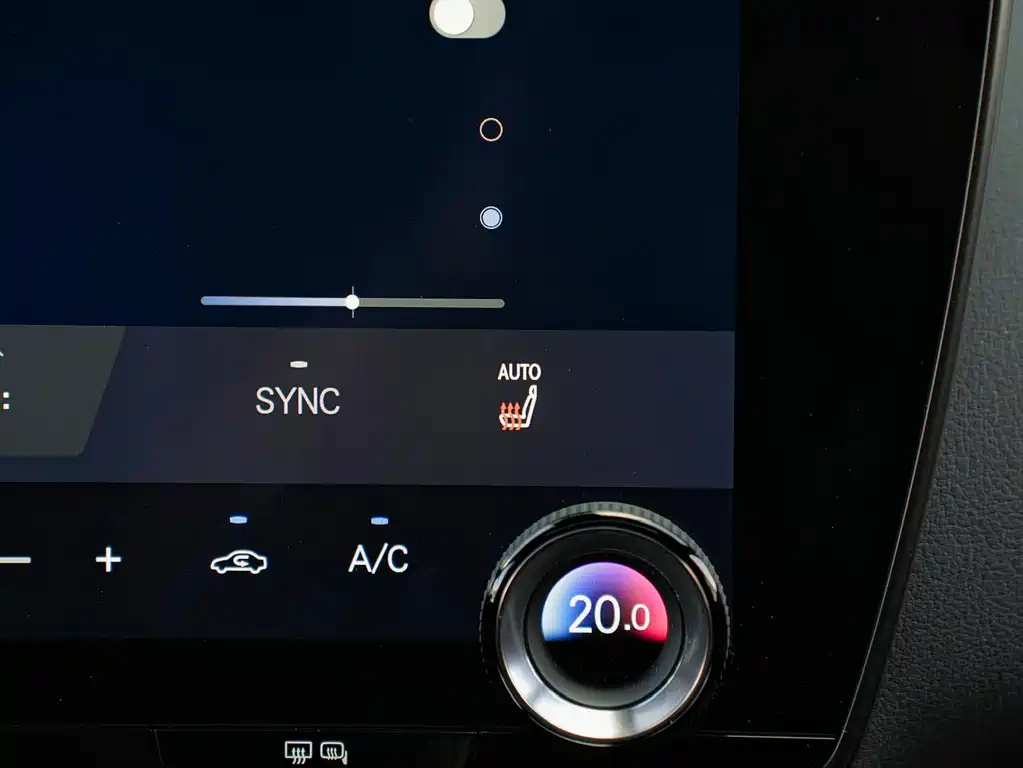 Lexus NX — миниатюра 18