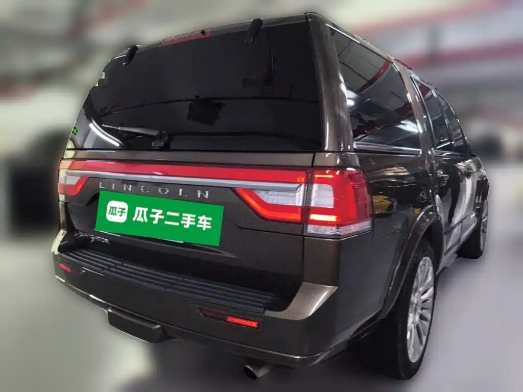 Lincoln Navigator — миниатюра 5