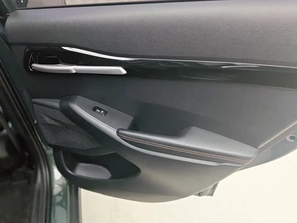 Kia Seltos — миниатюра 15