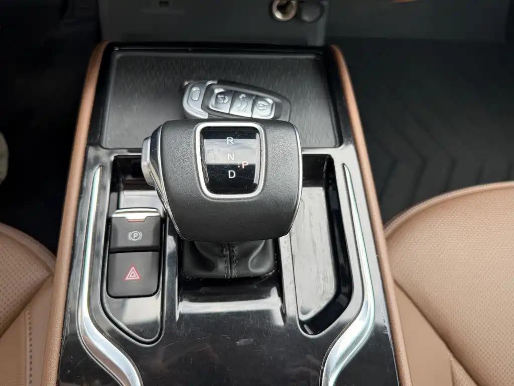 Hongqi Hongqi E-QM5 — миниатюра 18