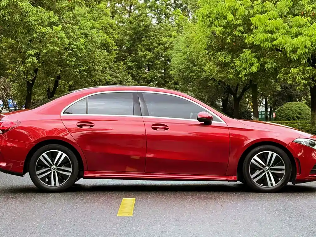 Mercedes-Benz A-Class — миниатюра 4