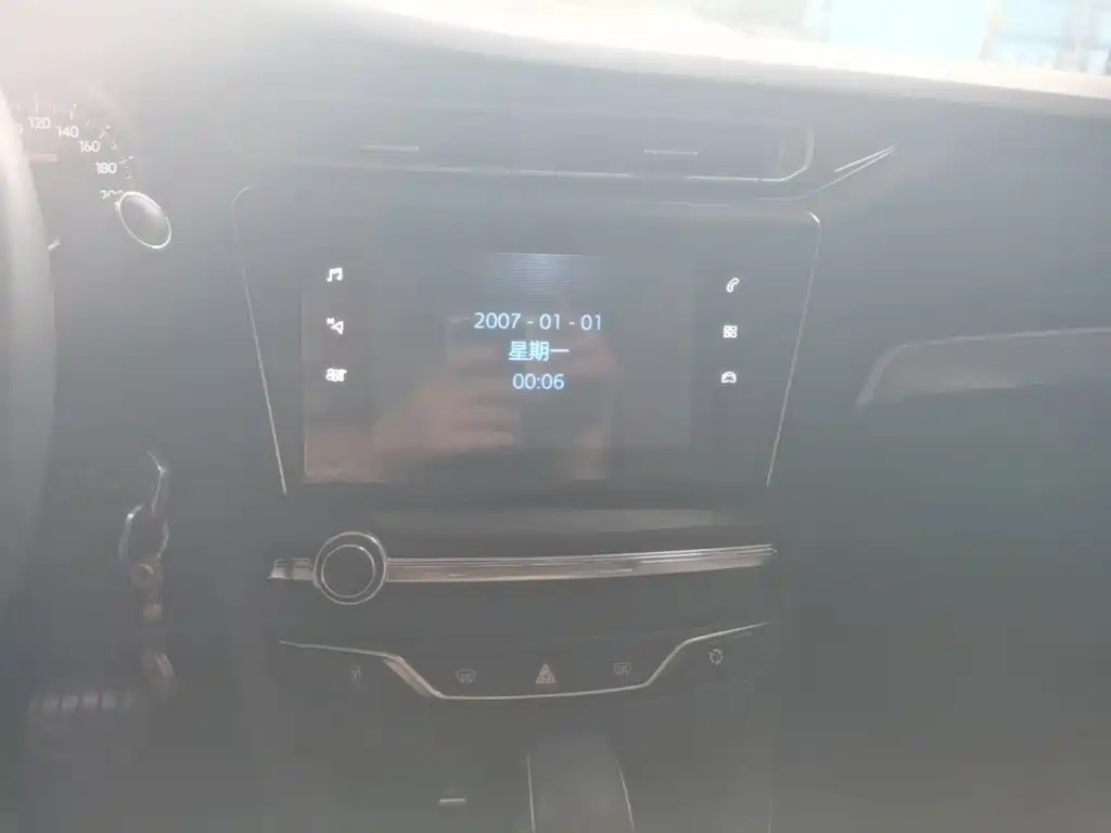Peugeot 408 — миниатюра 13