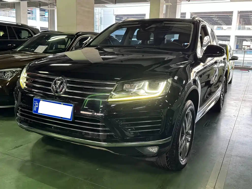 Купить Volkswagen Touareg