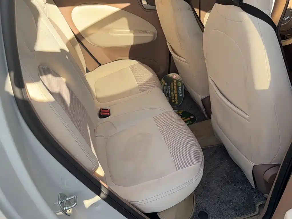 Wuling MINIEV — миниатюра 12