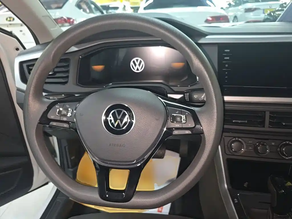Volkswagen Polo — миниатюра 11