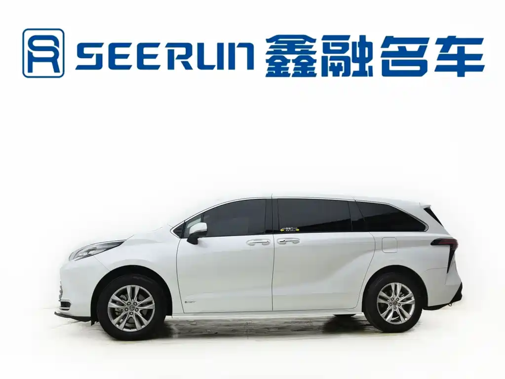Toyota Sienna — миниатюра 3