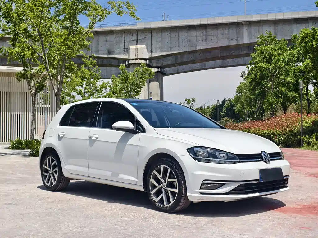 Volkswagen Golf 2020 200TSI DSG Comfort