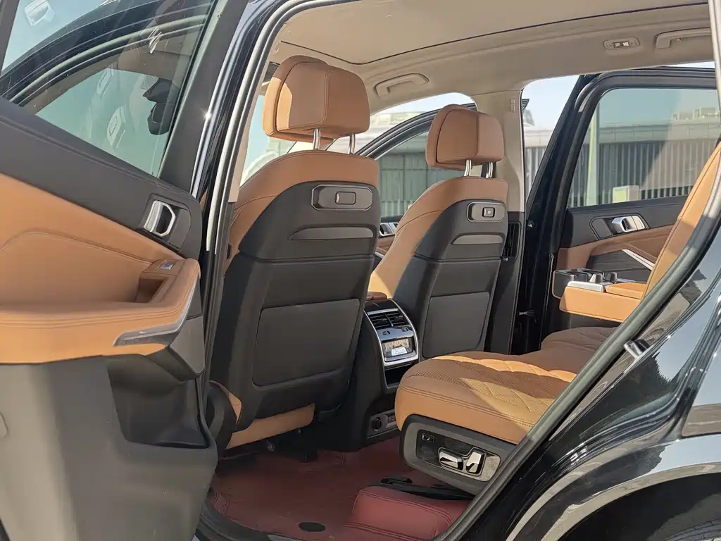 BMW X7 2023 xDrive40i Lead Luxury