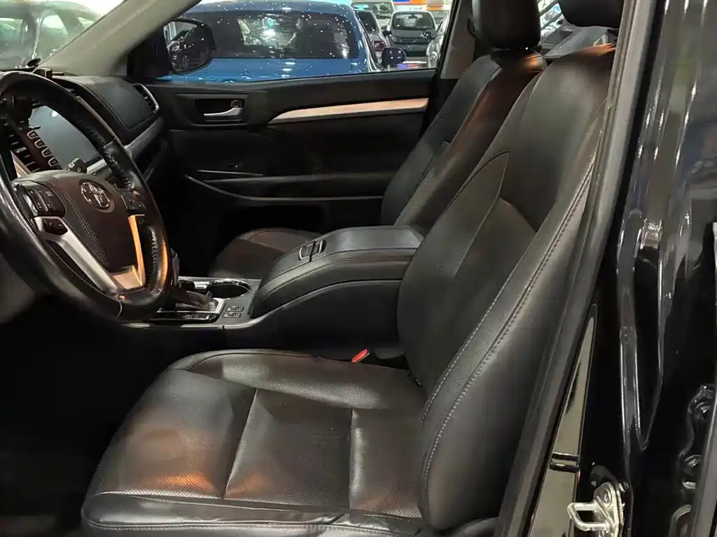 Toyota Highlander — миниатюра 5