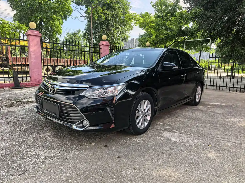 Toyota Camry 2015