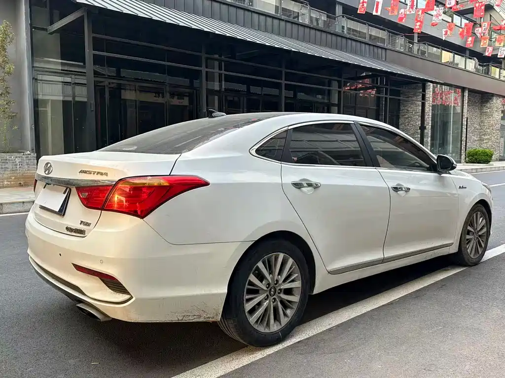 HYUNDAI NAME PICTURE