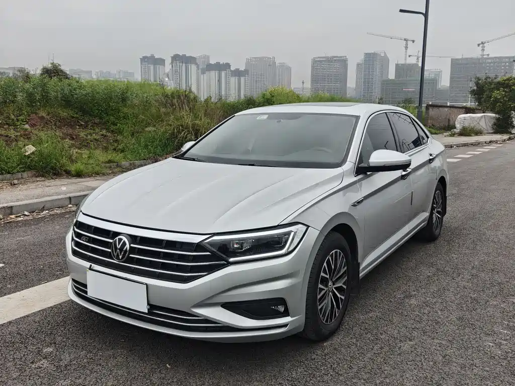 Volkswagen Sagitar 2020
